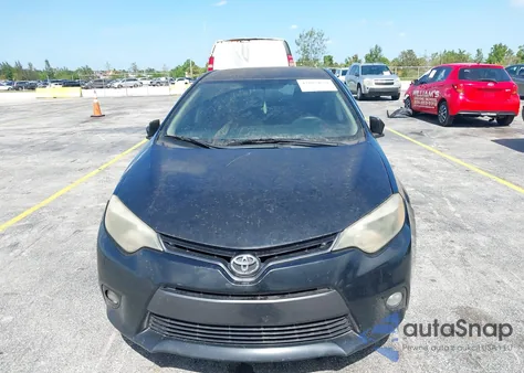 2015 Toyota Corolla Le Plus z USA, uszkodzony, nr VIN 5YFBURHE6FP341919